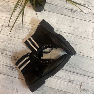 Steve Madden black boots 9